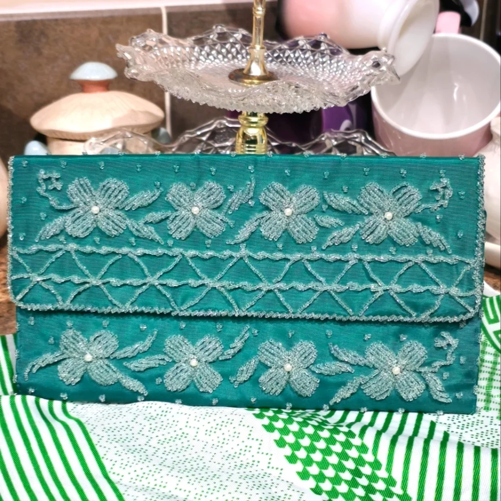 Vintage 60s Handmade Teal Hong Kong Floral Beaded Clutch Purse